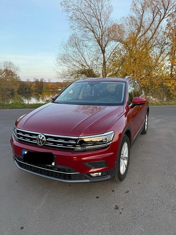 Rot Gebraucht 2018 VW Tiguan Highline SUV | 28.000 € (Guter Preis) - Bild 1/4