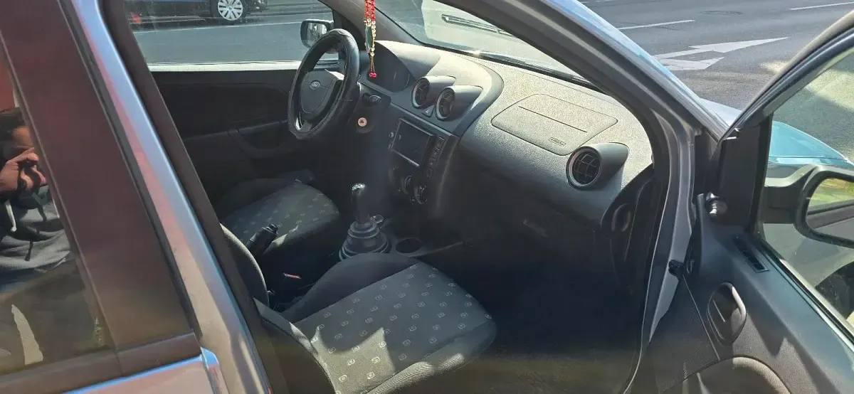Gebraucht Ford Fiesta 69 PS (50 kW) 2005 Blau Kleinwagen
