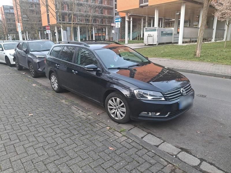 Gebraucht VW Passat 140 PS (102 kW) 2012 Schwarz Kombi