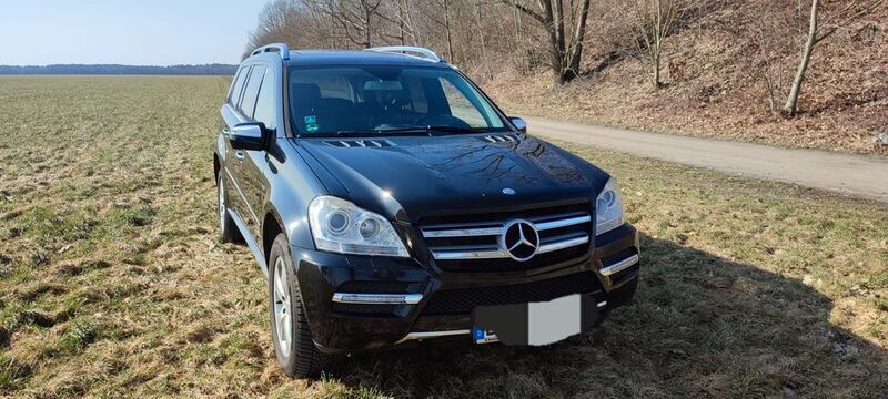Schwarz Gebraucht 2010 Mercedes GL350 SUV | 16.599 € (Fairer Preis) - Bild 1/4