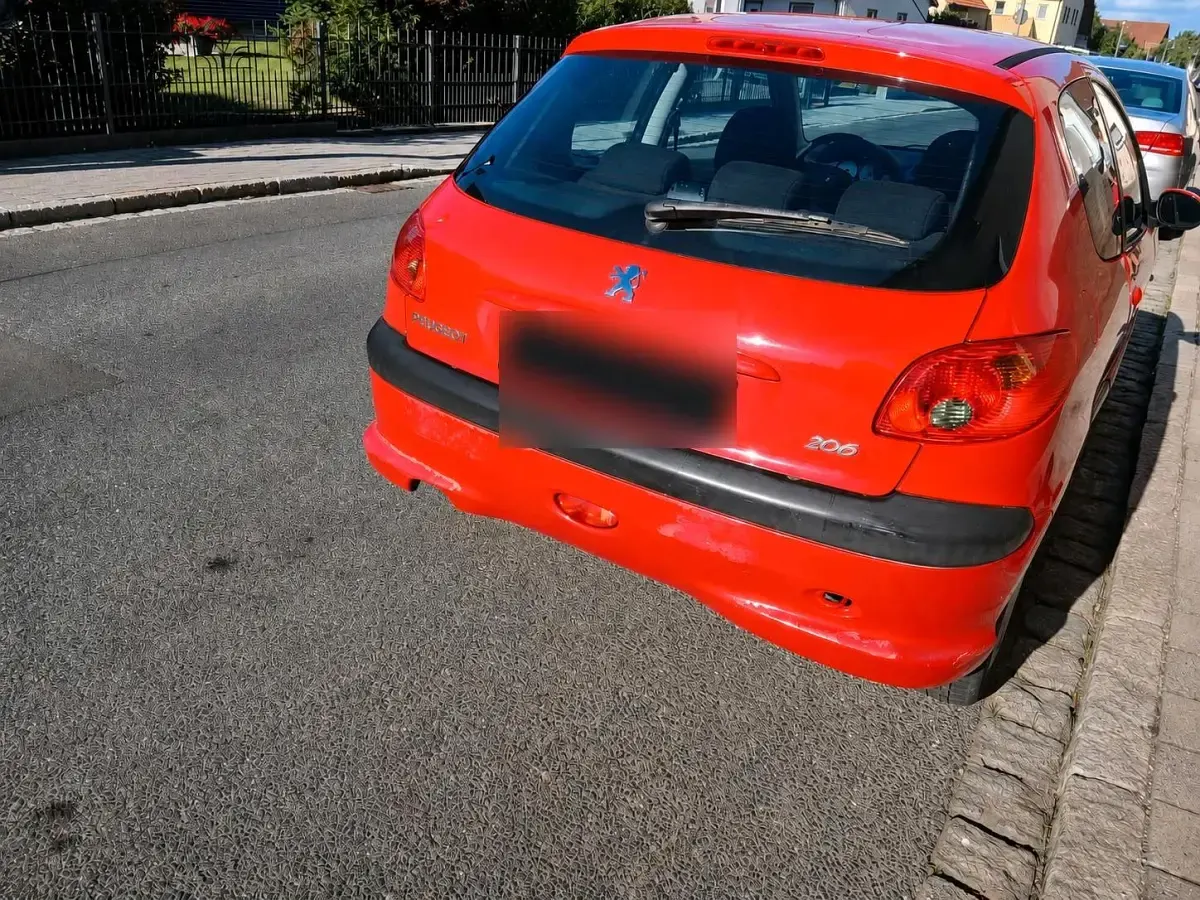 Gebraucht Peugeot 206 60 PS (44 kW) 2004 Rot Kleinwagen