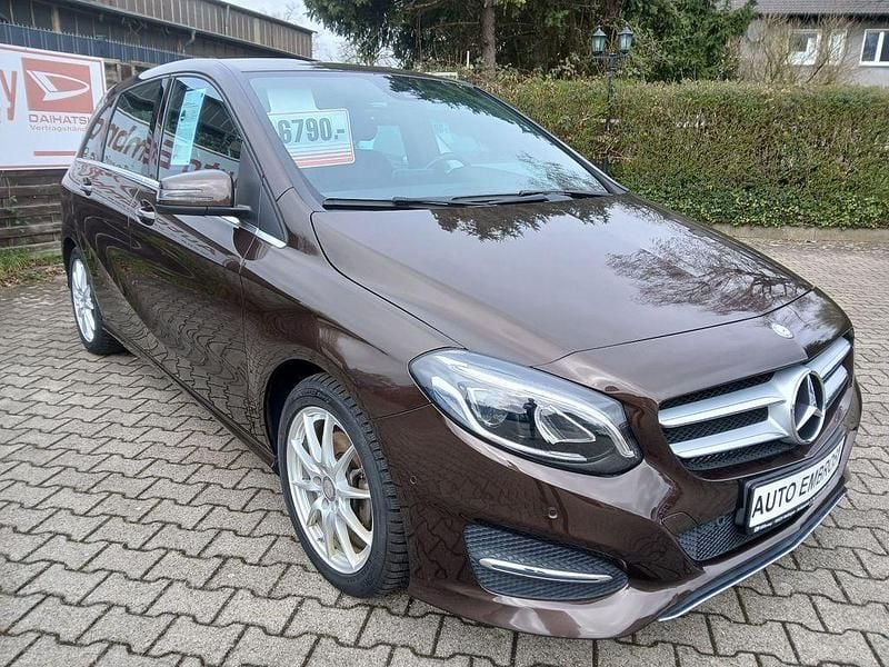 Gebraucht Mercedes B200 136 PS (100 kW) 2016 Braun Van / Kleinbus