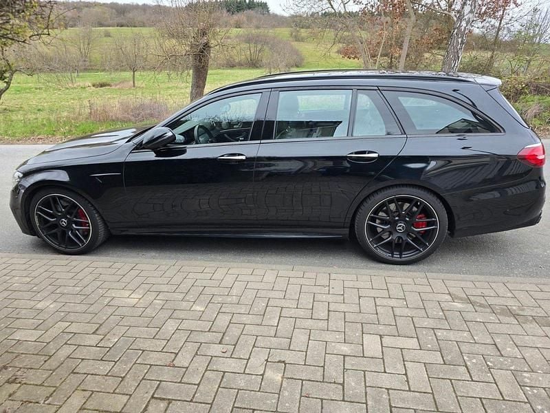 Gebraucht Mercedes E63S AMG AMG 612 PS (450 kW) 2023 Schwarz Kombi