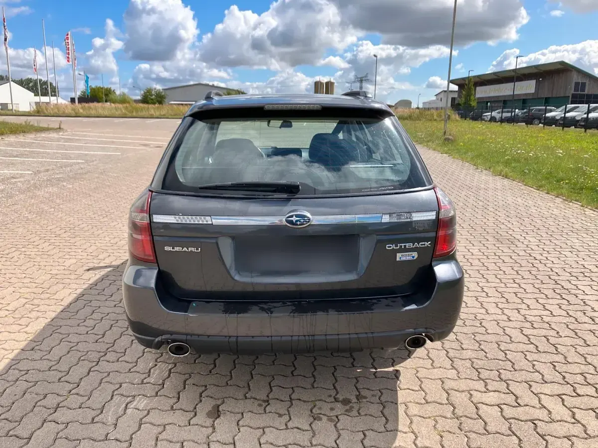 Gebraucht Subaru Legacy 150 PS (110 kW) 2009 Grau Kombi