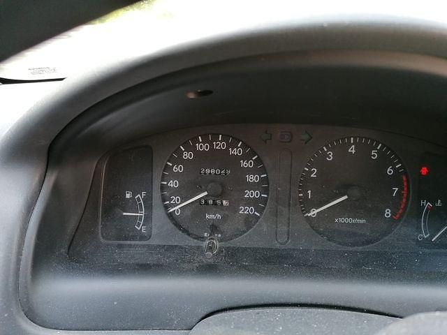 Używany Toyota Corolla 97 KM (71 kW) 1999 Zielony Kombi