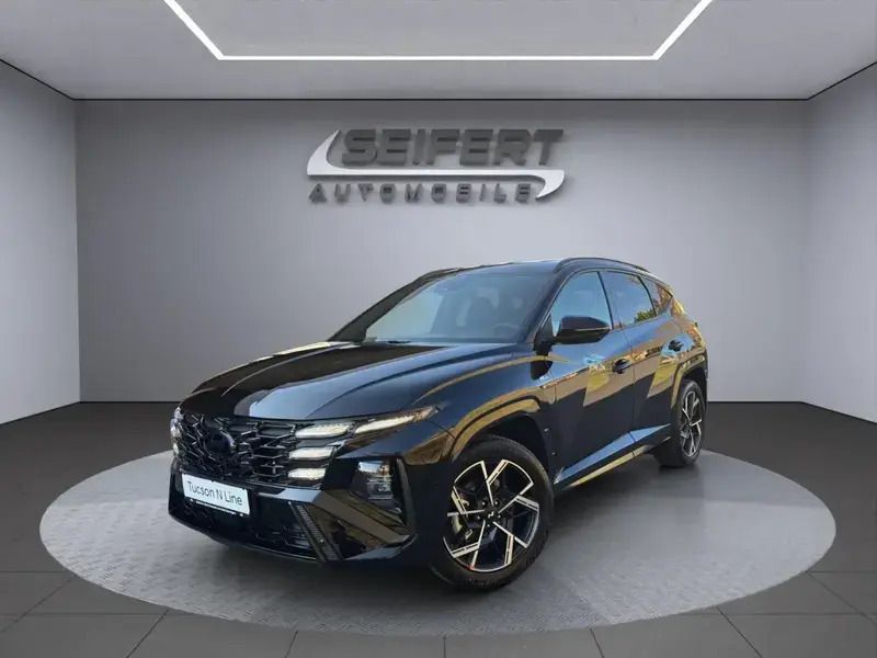 Abyss black Neu 2025 Hyundai Tucson N Line SUV | 38.590 € (Teuer) - Bild 1/1