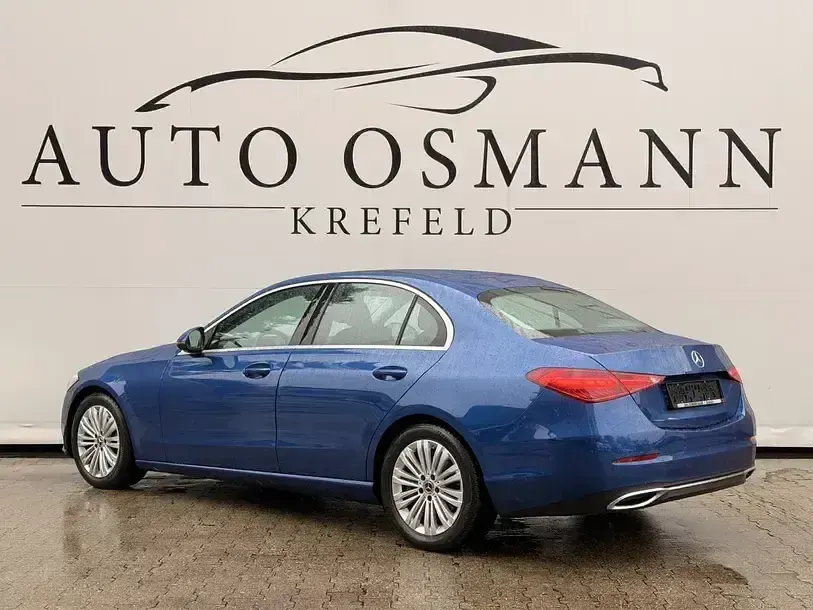 Gebraucht Mercedes C300 Advanced 265 PS (194 kW) 2024 Spektralblau  metalliclack Limousine