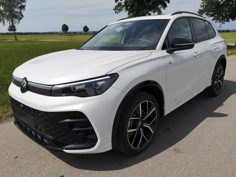 Oryxweiß perleffekt Neu 2025 VW Tiguan R-line SUV | 52.775 € (Fairer Preis) - Bild 1/4