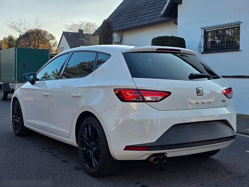 Gebraucht Seat Leon FR 125 PS (91 kW) 2016 Weiß Limousine