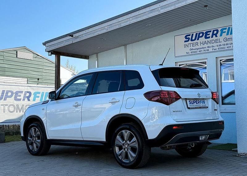 Gebraucht Suzuki Vitara Comfort+ 102 PS (75 kW) 2025 Weiß SUV