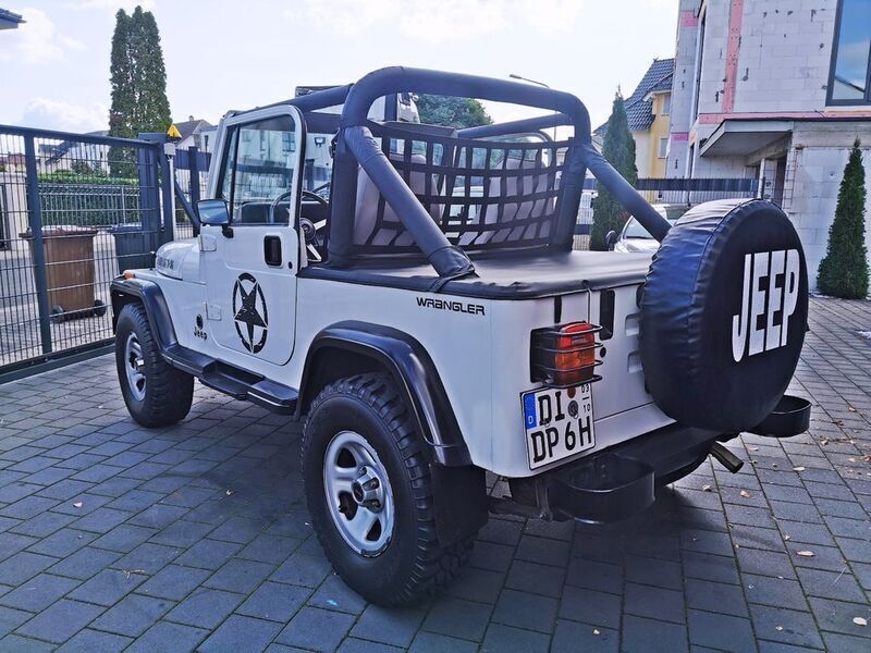 Second-hand Jeep Wrangler 121 CP (88 kW) 1991 Alb SUV