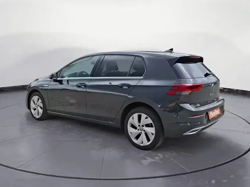 Gebraucht VW Golf VIII Style 96 PS (70 kW) 2024 Grau Limousine