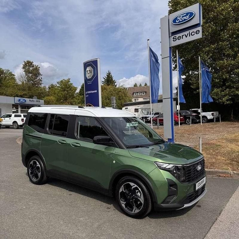 Grün Gebraucht 2025 Ford Tourneo Courier Active Van / Kleinbus | 29.897 € (Etwas zu teuer) - Bild 1/4