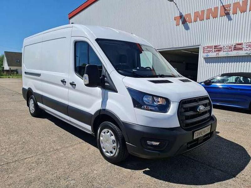 Gebraucht Ford Transit Trend 131 PS (96 kW) 2023 Weiß Pickup