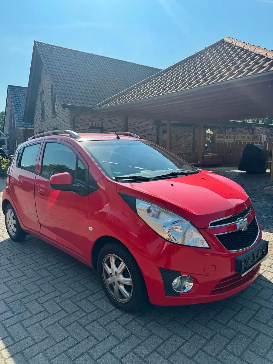 Gebraucht Chevrolet Spark 80 PS (58 kW) 2013 Rot Kleinwagen