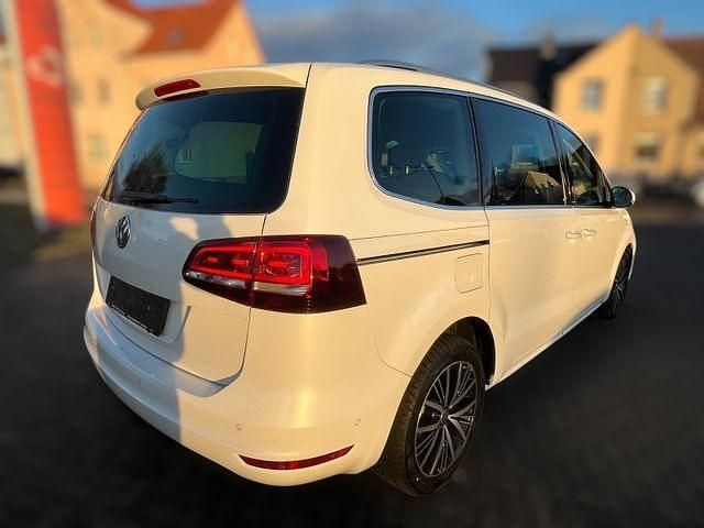 Gebraucht VW Sharan Comfortline 184 PS (135 kW) 2016 Oryxweiß perlmutteffekt Van / Kleinbus
