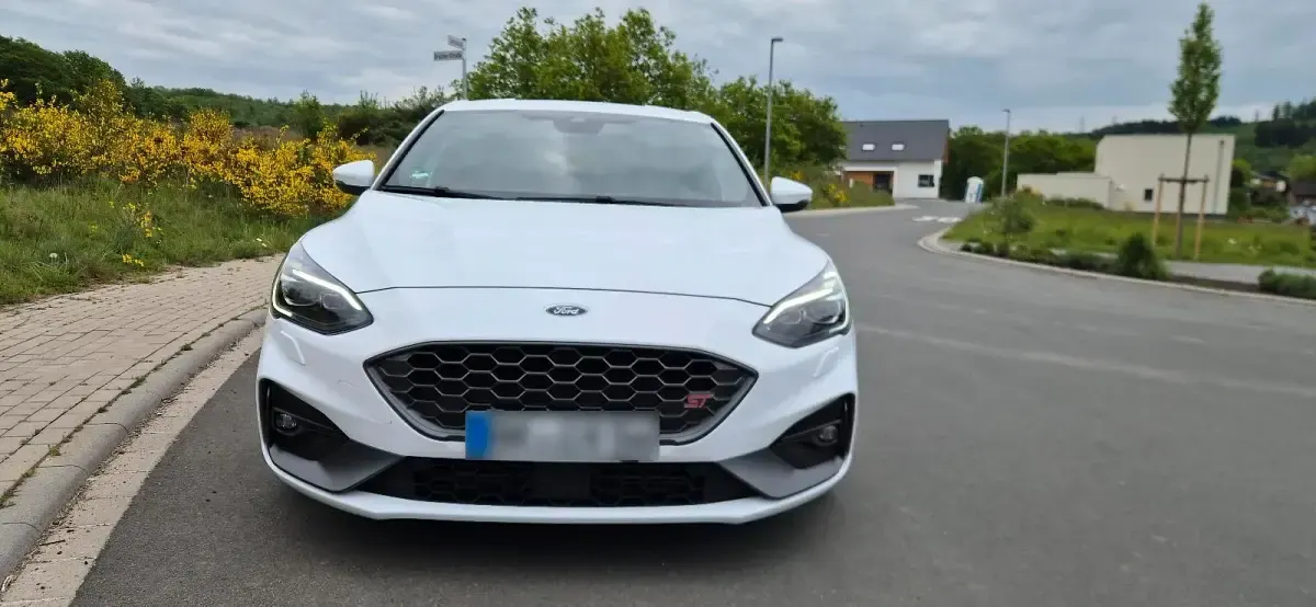 Gebraucht Ford Focus Performance Edition 280 PS (205 kW) 2019 Weiß Coupé