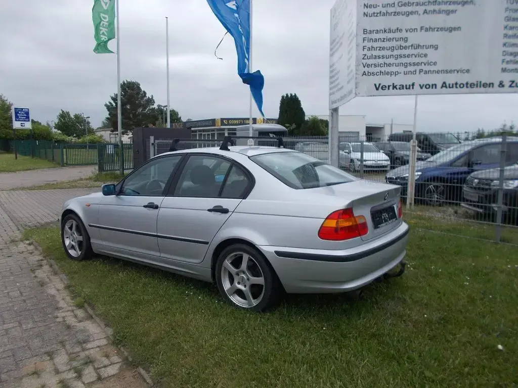 Gebraucht BMW 318 143 PS (105 kW) 2002 Silber Limousine