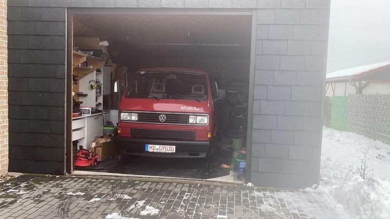 Usado VW Multivan 69 HP (50 kW) 1988 Vermelho Monovolume