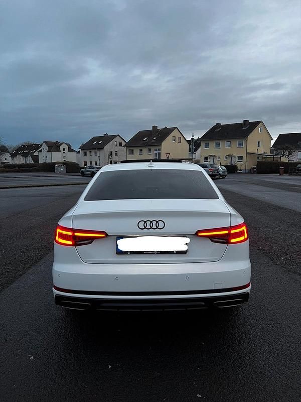 Gebraucht Audi A4 190 PS (139 kW) 2019 Weiß Limousine