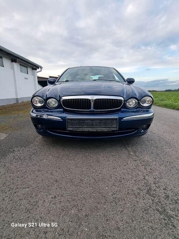 Blau Gebraucht 2002 Jaguar X-type Executive Limousine | 2.500 € (Superpreis) - Bild 1/4