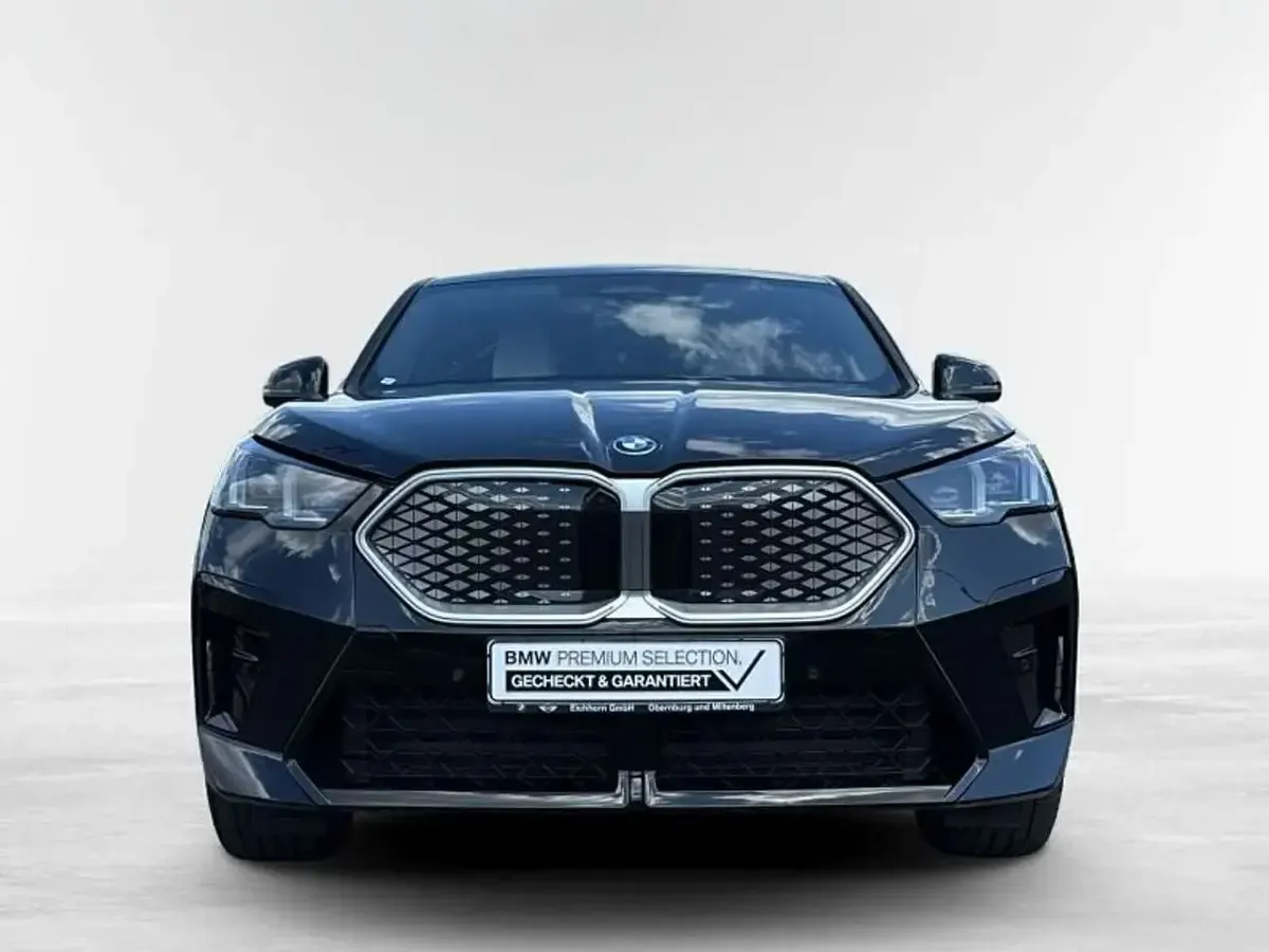 Gebraucht BMW iX2 M Sport 225 kW (306 PS) 2025 Schwarz SUV