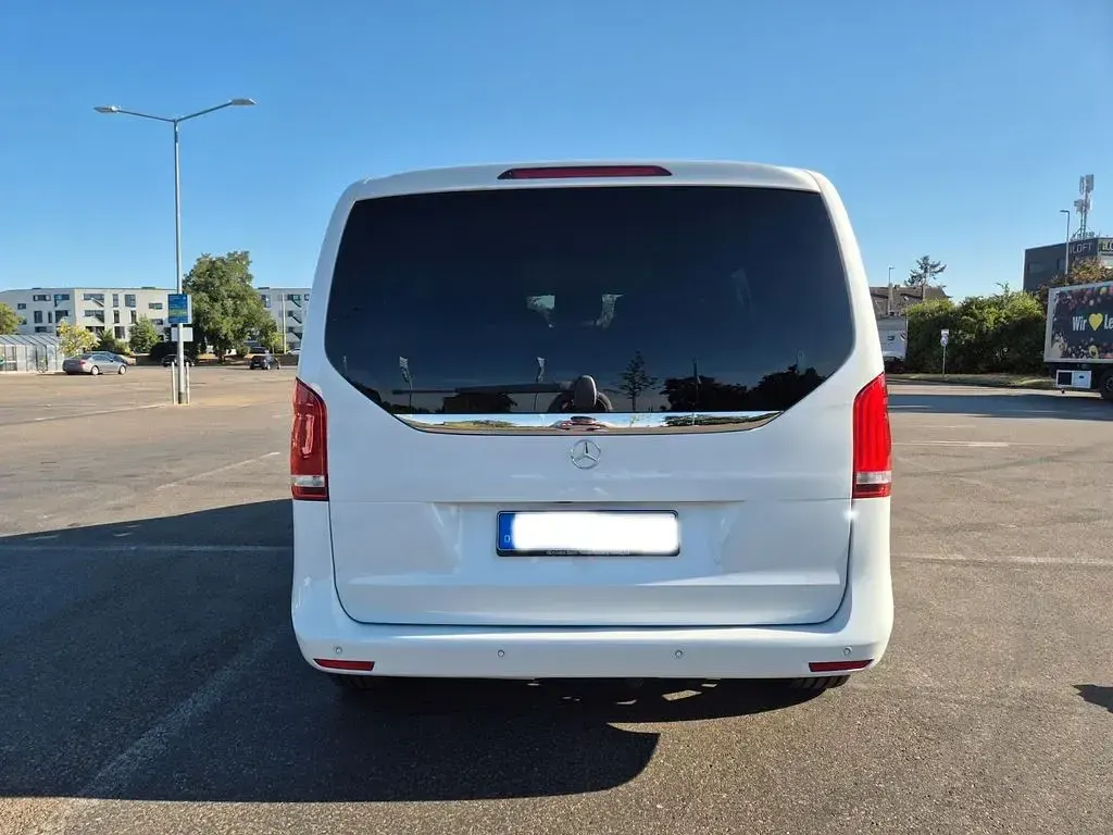 Gebraucht Mercedes V250 Avantgarde Edition 190 PS (139 kW) 2020 Weiß Van / Kleinbus