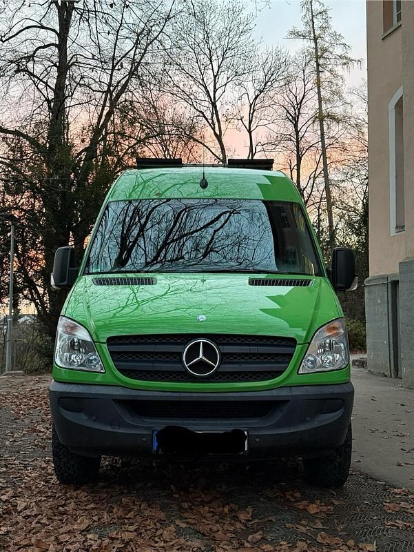 Grün Gebraucht 2011 Mercedes Sprinter Van | 42.500 € - Bild 1/4