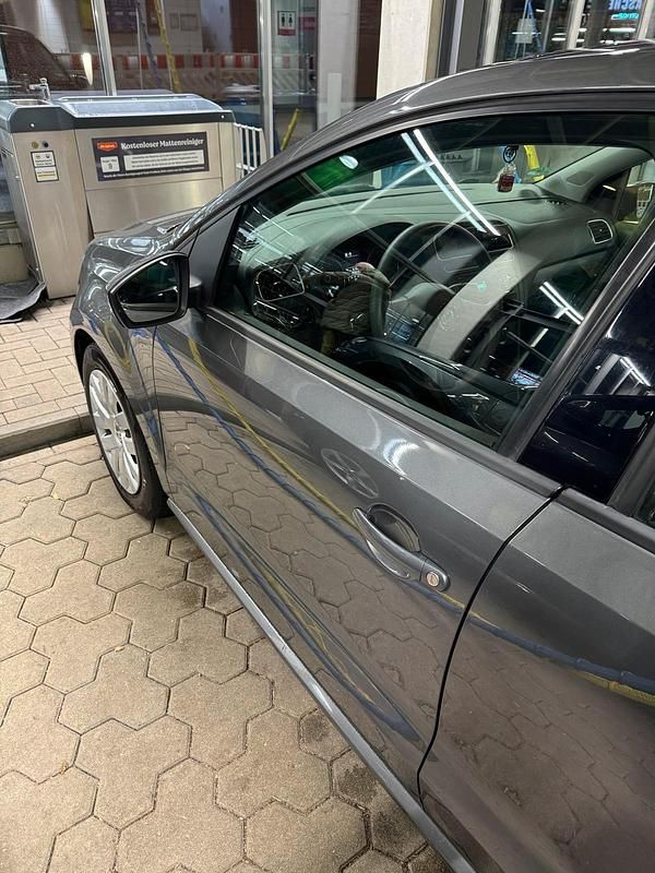 Gebraucht VW Polo 105 PS (77 kW) 2012 Grau Kleinwagen