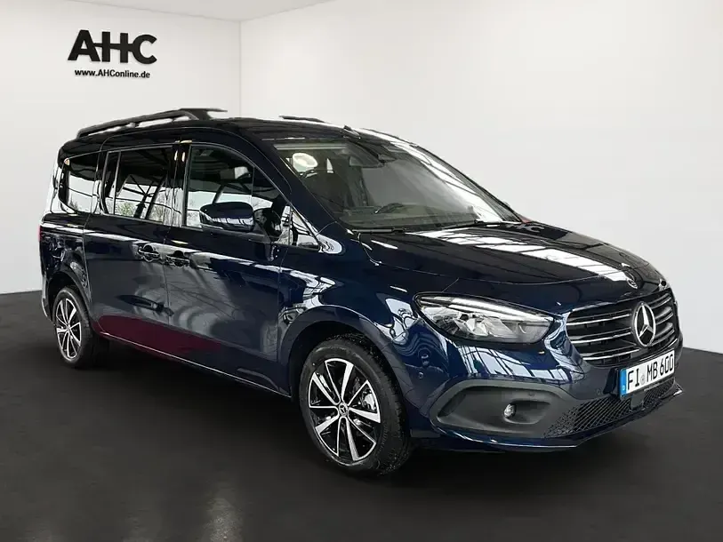 Gebraucht Mercedes T180 Progressive 131 PS (96 kW) 2026 Cavansitblau metallic Van / Kleinbus