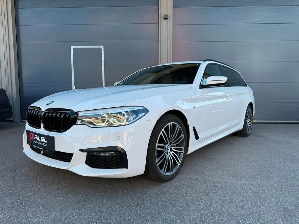 Gebraucht BMW 530 M Sport 265 PS (194 kW) 2019 Weiß Kombi
