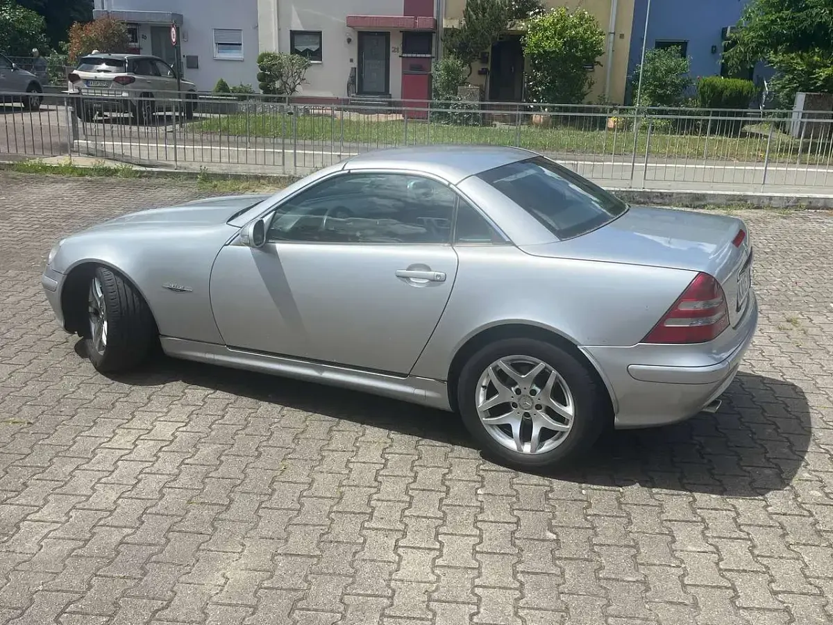 Gebraucht Mercedes SLK200 163 PS (119 kW) 2003 Grau Cabrio
