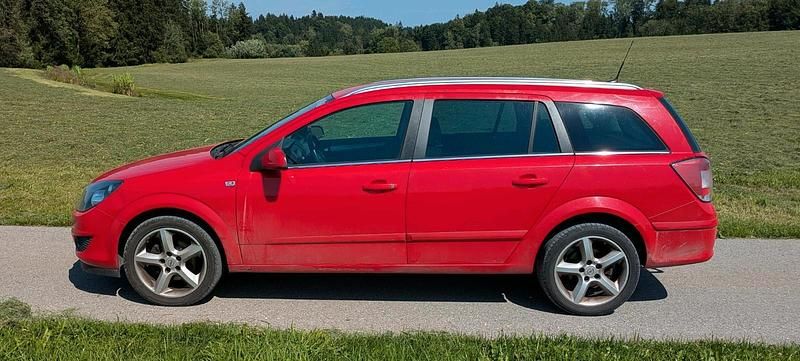Rot Gebraucht 2008 Opel Astra Kombi | 1.075 € (Superpreis) - Bild 1/4