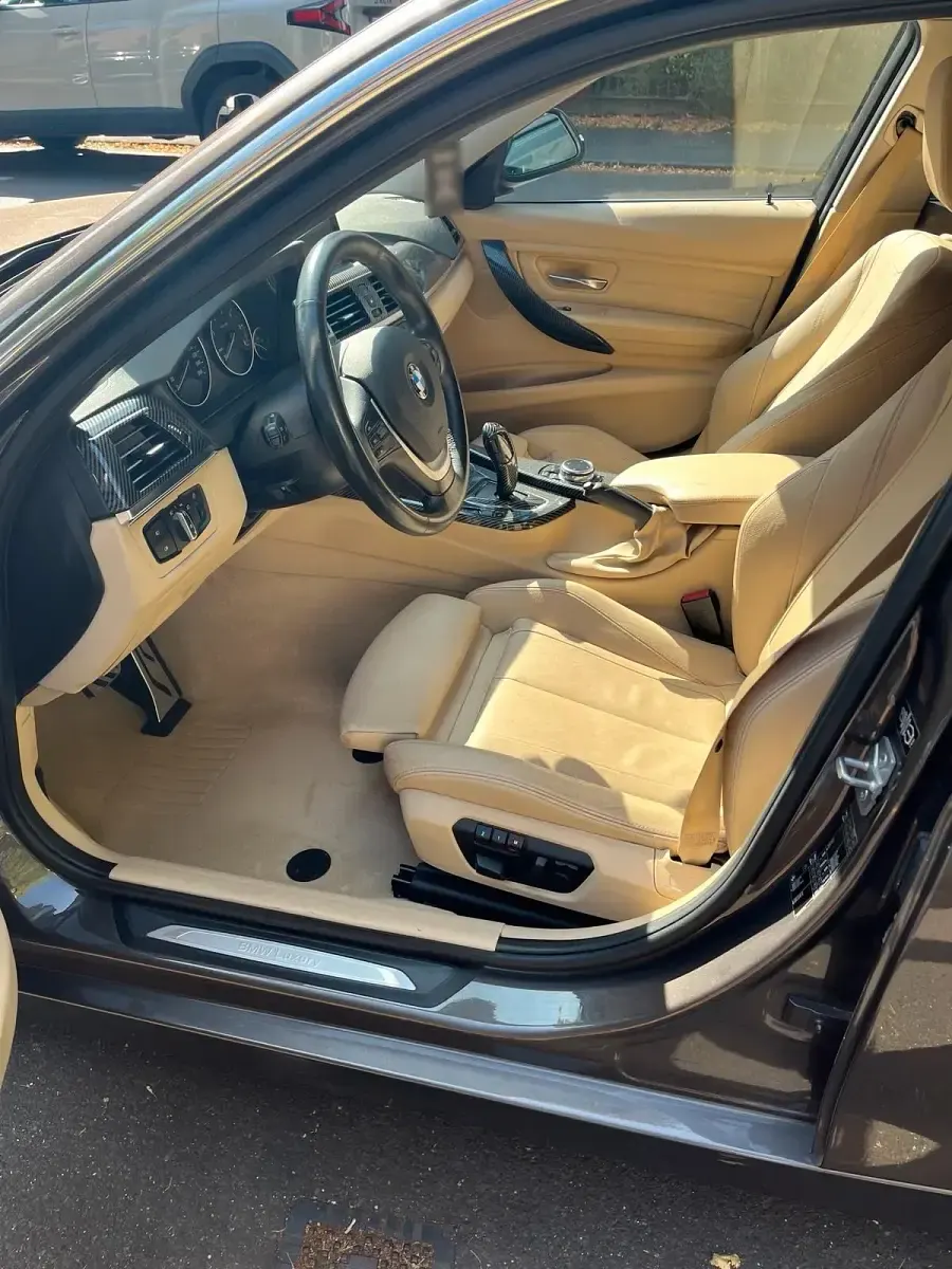 Gebraucht BMW 320 184 PS (135 kW) 2014 Braun Limousine