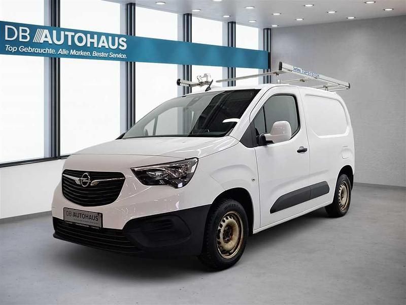 Weiß Gebraucht 2021 Opel Combo Edition Van | 12.290 € (Etwas zu teuer) - Bild 1/4