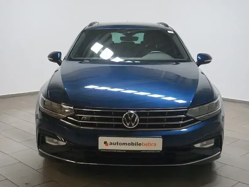 Gebraucht VW Passat 200 PS (147 kW) 2024 Aquamarinblau Kombi