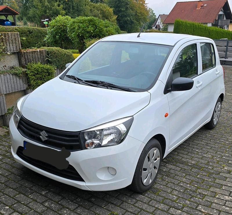 Weiß Gebraucht 2019 Suzuki Celerio Kleinwagen | 7.500 € (Fairer Preis) - Bild 1/4