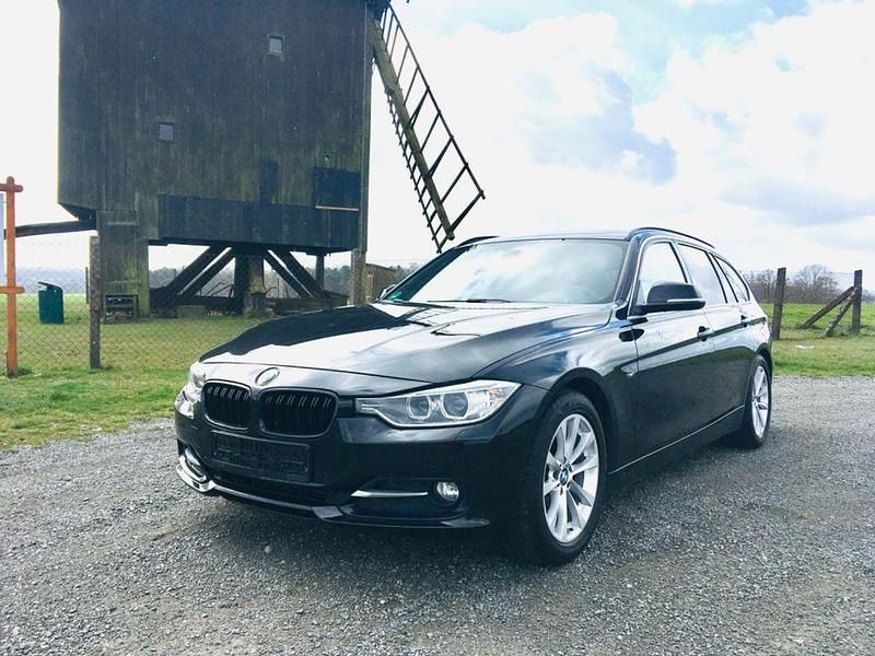 Gebraucht BMW 320 M Performance 184 PS (135 kW) 2013 Schwarz Kombi