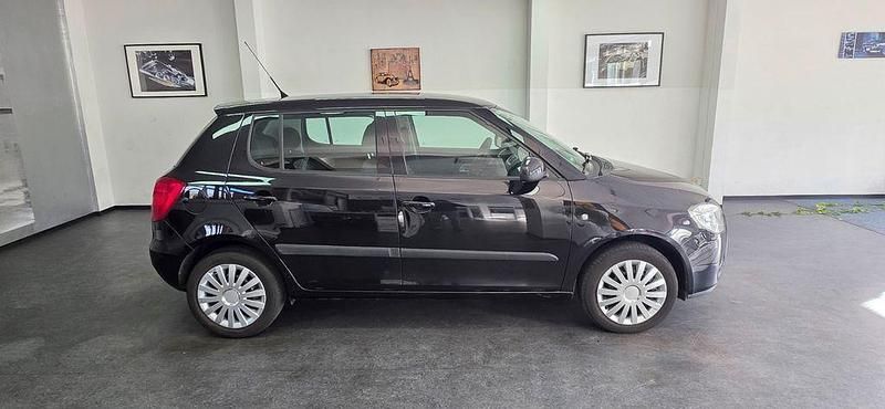 Schwarz Gebraucht 2008 Skoda Fabia Ambiente Kleinwagen | 2.990 € (Fairer Preis) - Bild 1/4