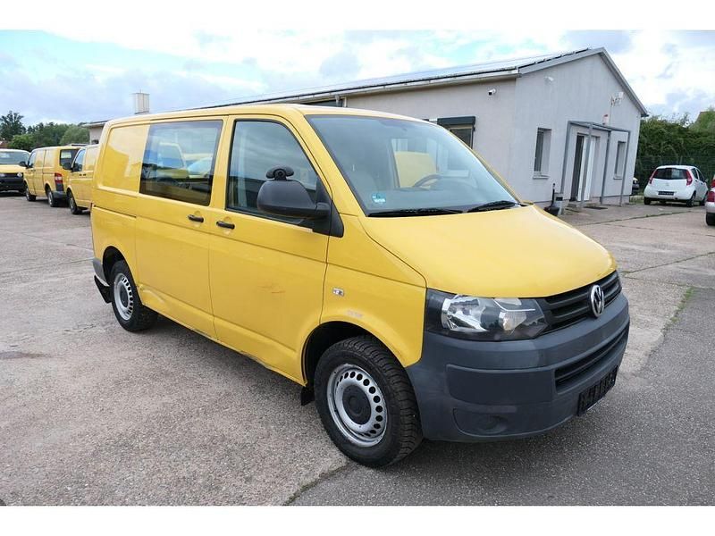 Używany VW Transporter 84 KM (61 kW) 2012 Żółty Van