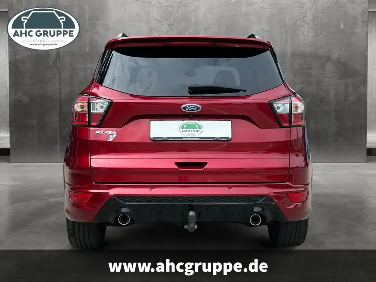 Gebraucht Ford Kuga ST-Line 150 PS (110 kW) 2019 Rot SUV