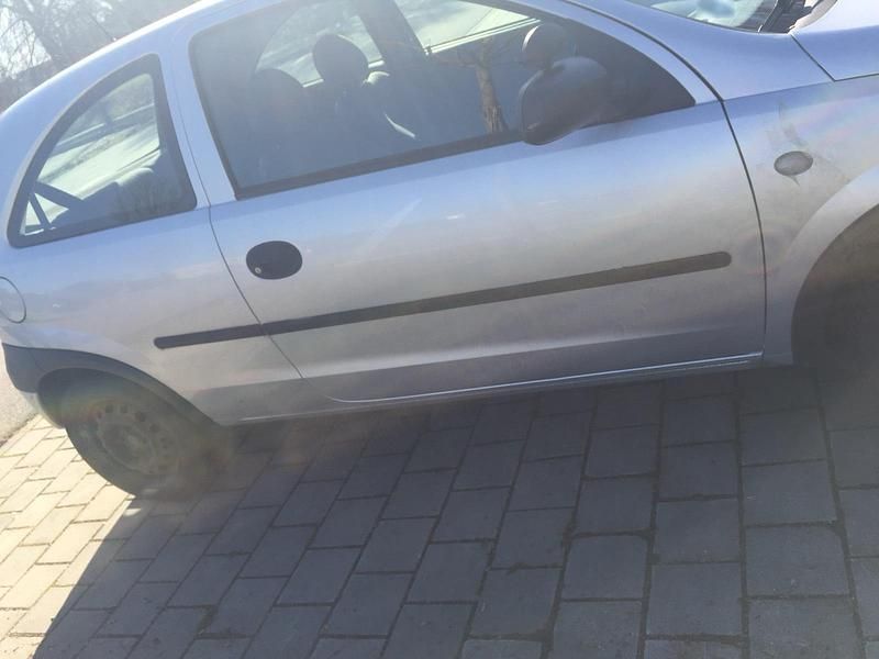 Gebraucht Opel Corsa 56 PS (41 kW) 2001 Silber Kleinwagen