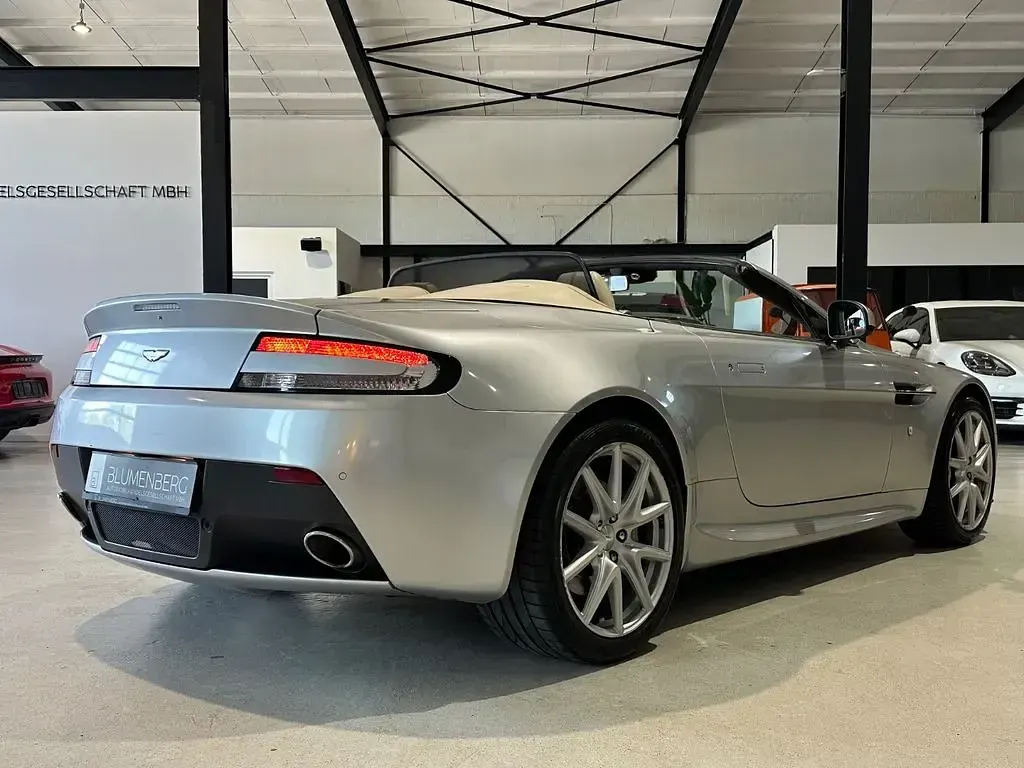 Gebraucht Aston Martin V8 Vantage 426 PS (313 kW) 2013 Schwarz Cabrio