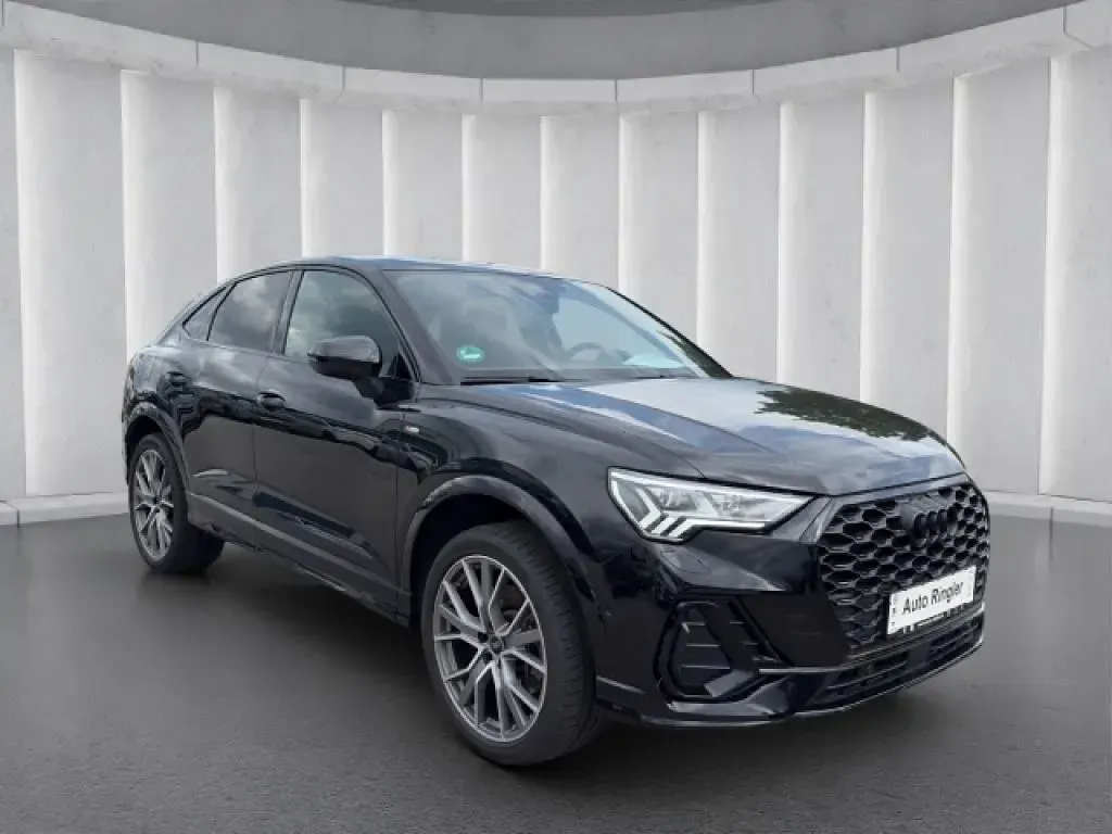 Gebraucht Audi Q3 Sportback Advanced 150 PS (110 kW) 2022 Mythosschwarz (metallic) SUV