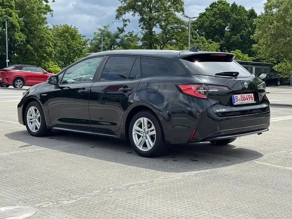 Gebraucht Suzuki Swace Comfort+ 98 PS (72 kW) 2021 Schwarz Kombi