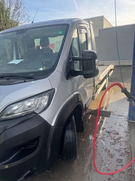 Gebraucht Peugeot Boxer 165 PS (121 kW) 2020 Grau Van