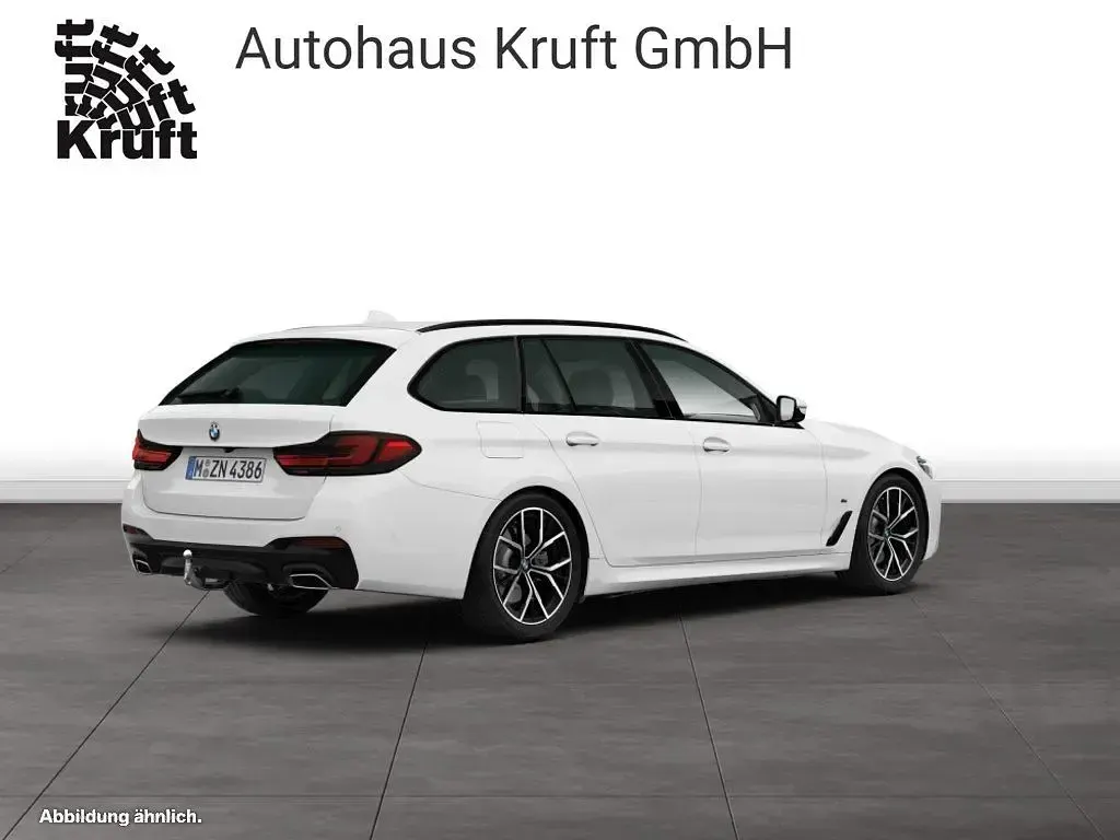 Gebraucht BMW 530 M Sport 245 PS (180 kW) 2023 Alpinweiß uni Kombi