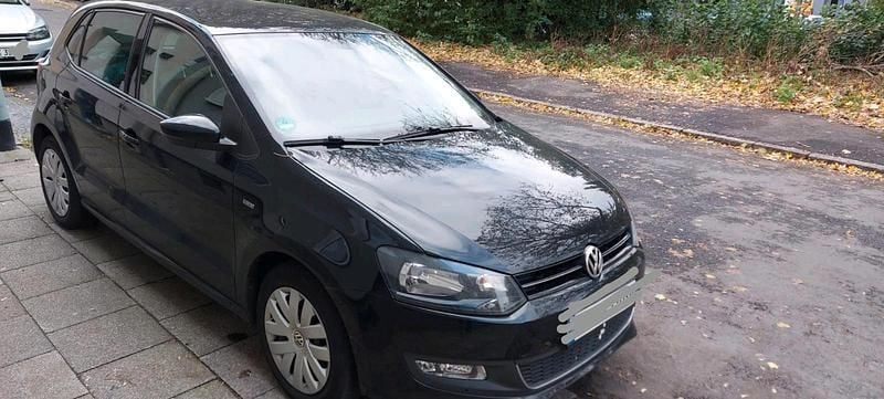 Schwarz Gebraucht 2014 VW Polo Kleinwagen | 5.000 € (Guter Preis) - Bild 1/4