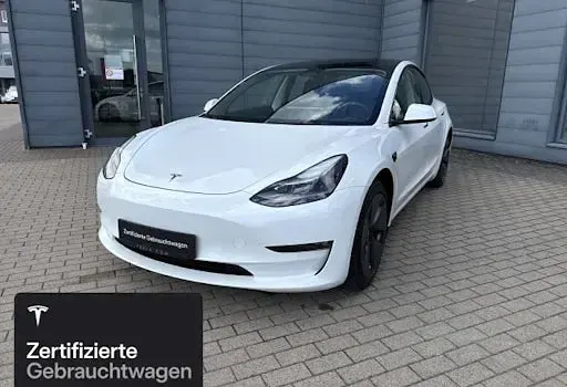Usado Tesla Model 3 Long Range RWD 208 kW (283 CV) 2022 Blanco Berlina