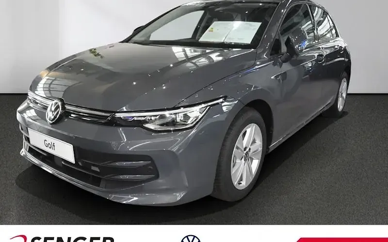 Gebraucht VW Golf VIII Life 116 PS (85 kW) 2025 Limousine